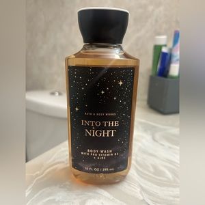 Bath and Bodyworks into the night body wash
